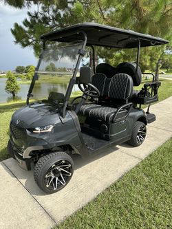 2024 VIVID V4 GOLF CART  LITHIUM BATTERY 