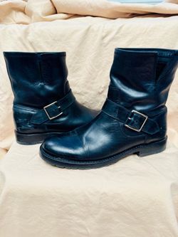 Women’s shoes