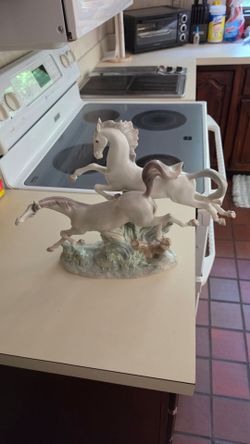 LLadro Horses