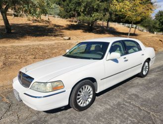 2004 Lincoln Town Car