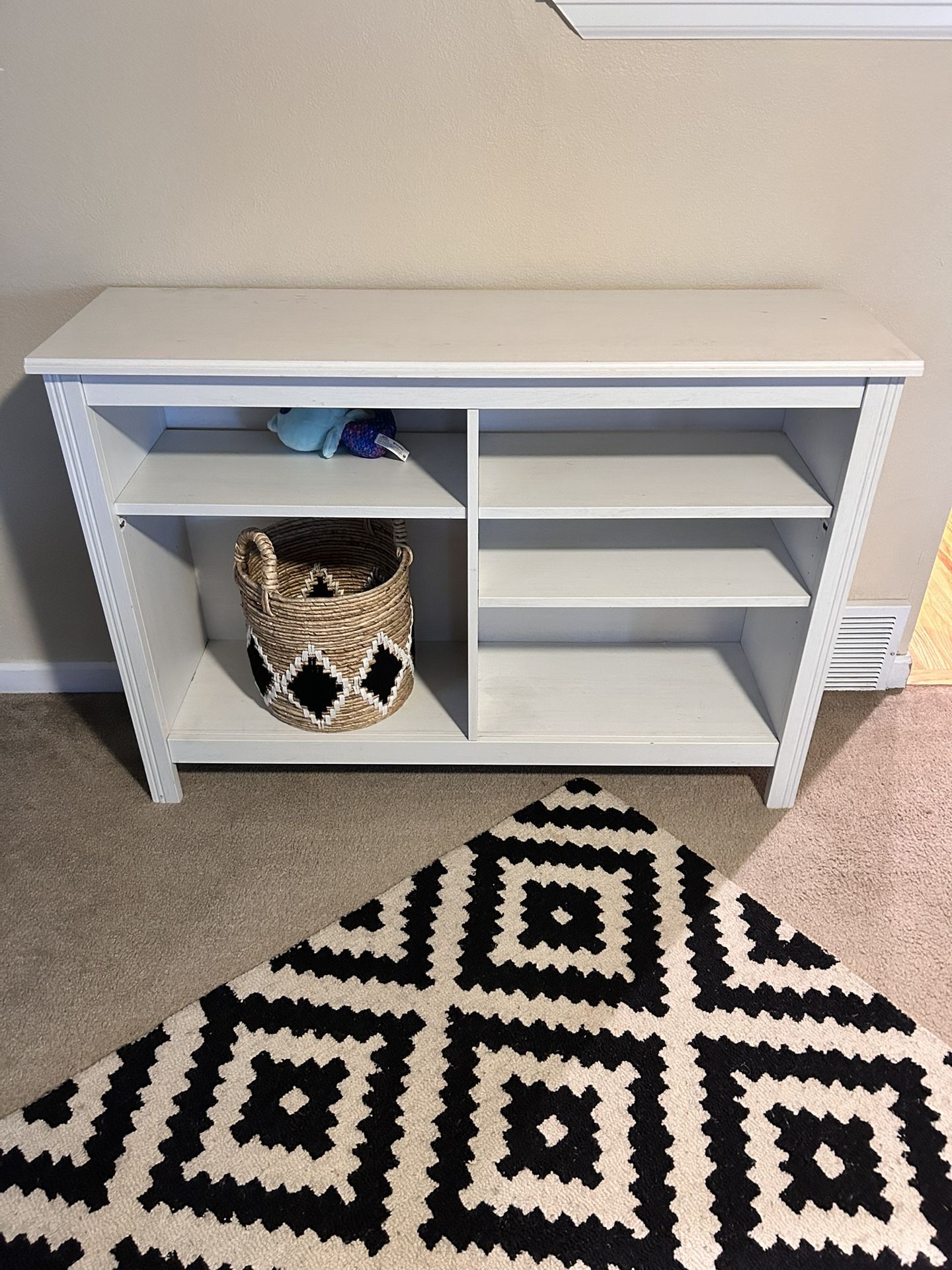 White Book Shelf/Organizer Shelf