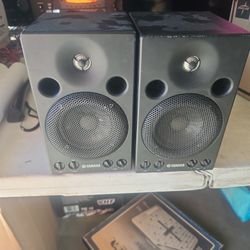 Yamaha 4" Studio Monitor Speekers MSP3A