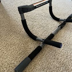 Perfect Fitness Multi-Gym Doorway Pull-Up Bar