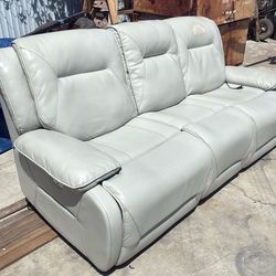 Electric reclining couch