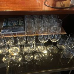 Assorted Restaurant Glassware 