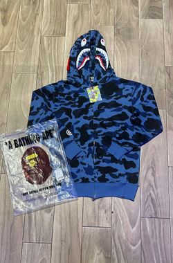 BAPE blue camo shark hoodie Size M good quality