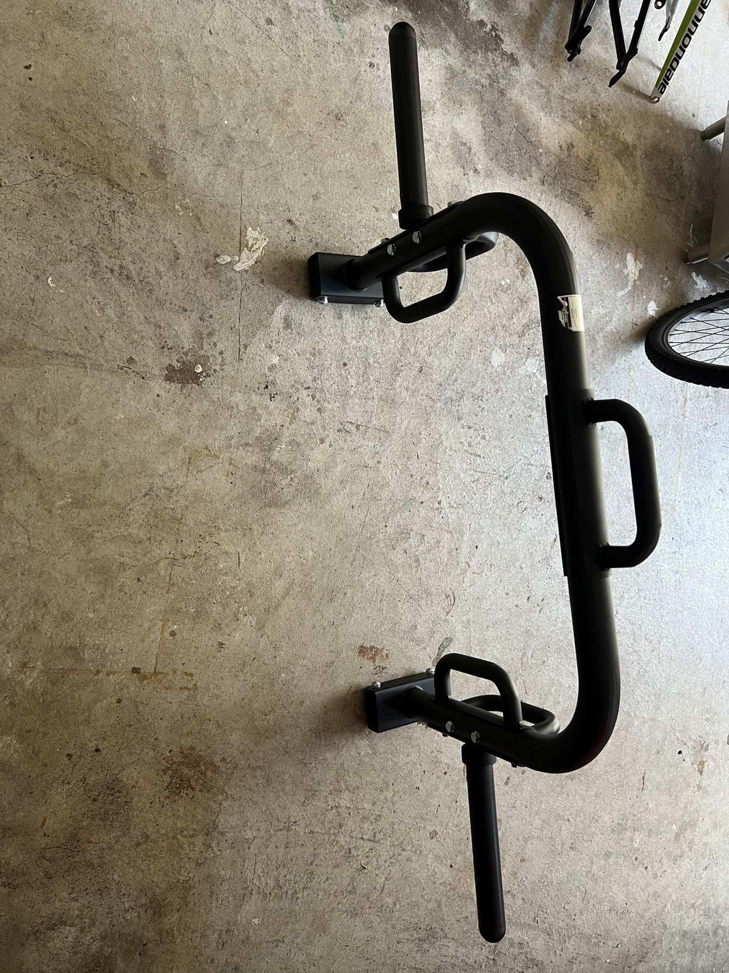 WEIGHT LIFTING BAR