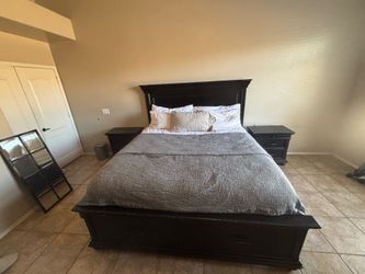King bed and nightstands