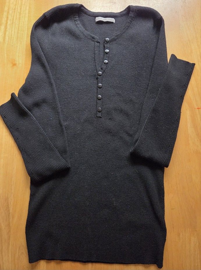 Black Long Sleeve Sweater Front Buttons SIZE MEDIUM Very Nice