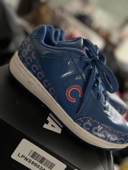 Cubs Reebok Classics Like New Size 6