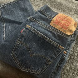 501 Levi’s 1 New And 1 Used The Used 32x29 