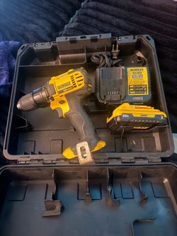 DEWALT DCD780 20V MAX Lithium-Ion Cordless Compact 1/2" Drill Driver