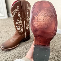 Women’s Boots From Guanajuato Mexico 