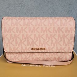 🌸 Michael Kors Large Baby Pink Crossbody 🌸