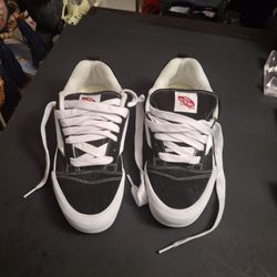 NEW Vans Low Top Off The Wall Old Skool Shoes Casual Sneakers W/Puffy Tongue & Ankle Collar 3D Sidestripe & Chunky Laces Men's 9.0 Women's 10.5