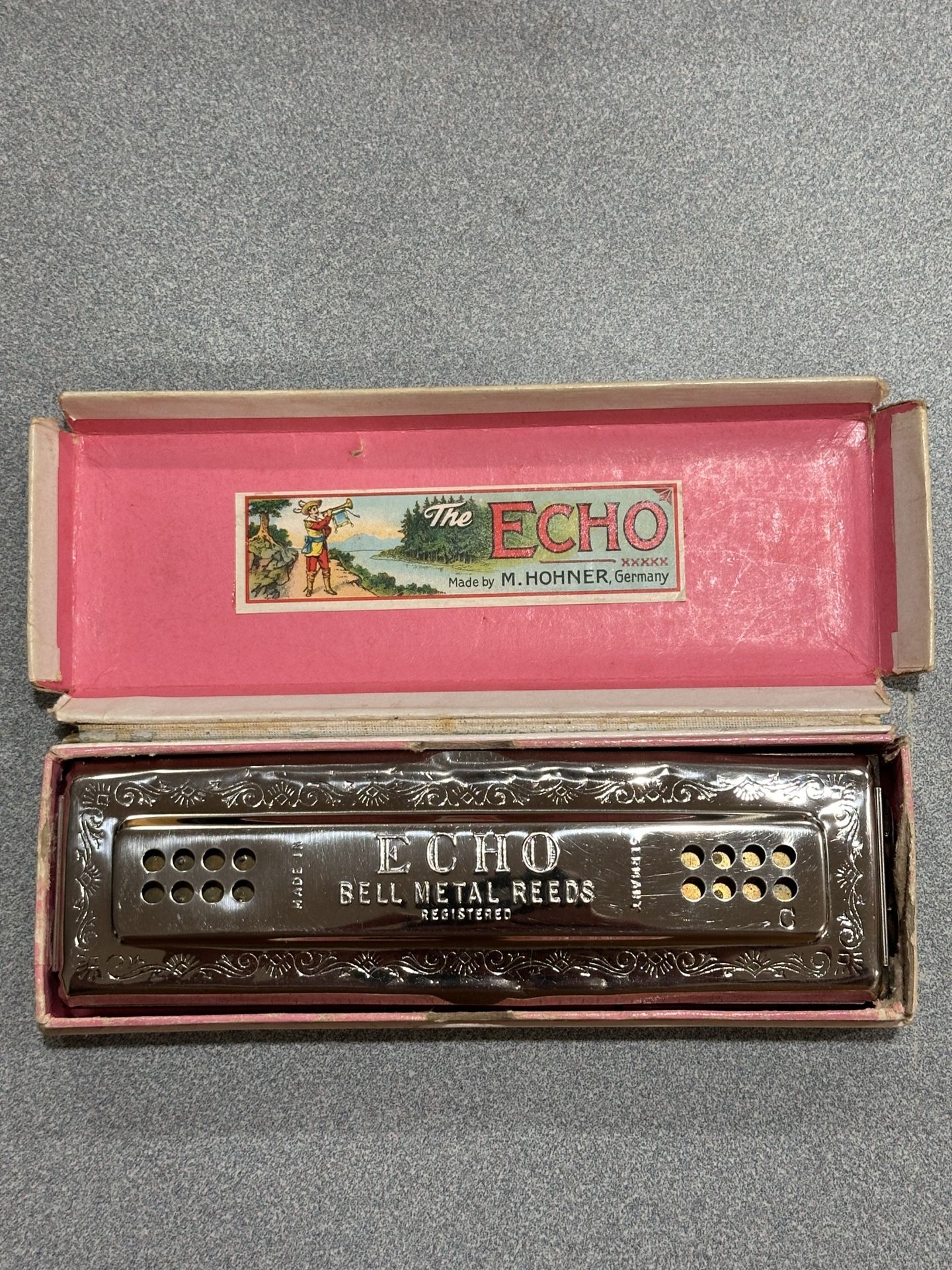 The Echo Harp (M. Hohner, Germany)