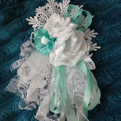 White/mint Green Flower Brooch