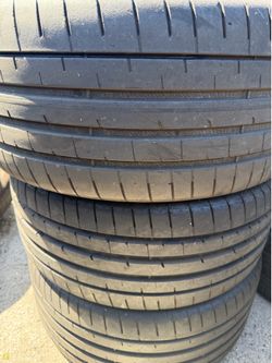 (2) 265/35ZR21 PAIR OF USED TIRES GOOD YEAR 70% LIFE !