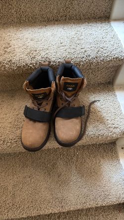 Size 11 cougar paws. $40