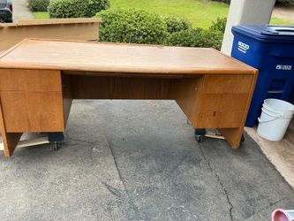 FREE 6 FOOT LONG OAK DESK. FREE