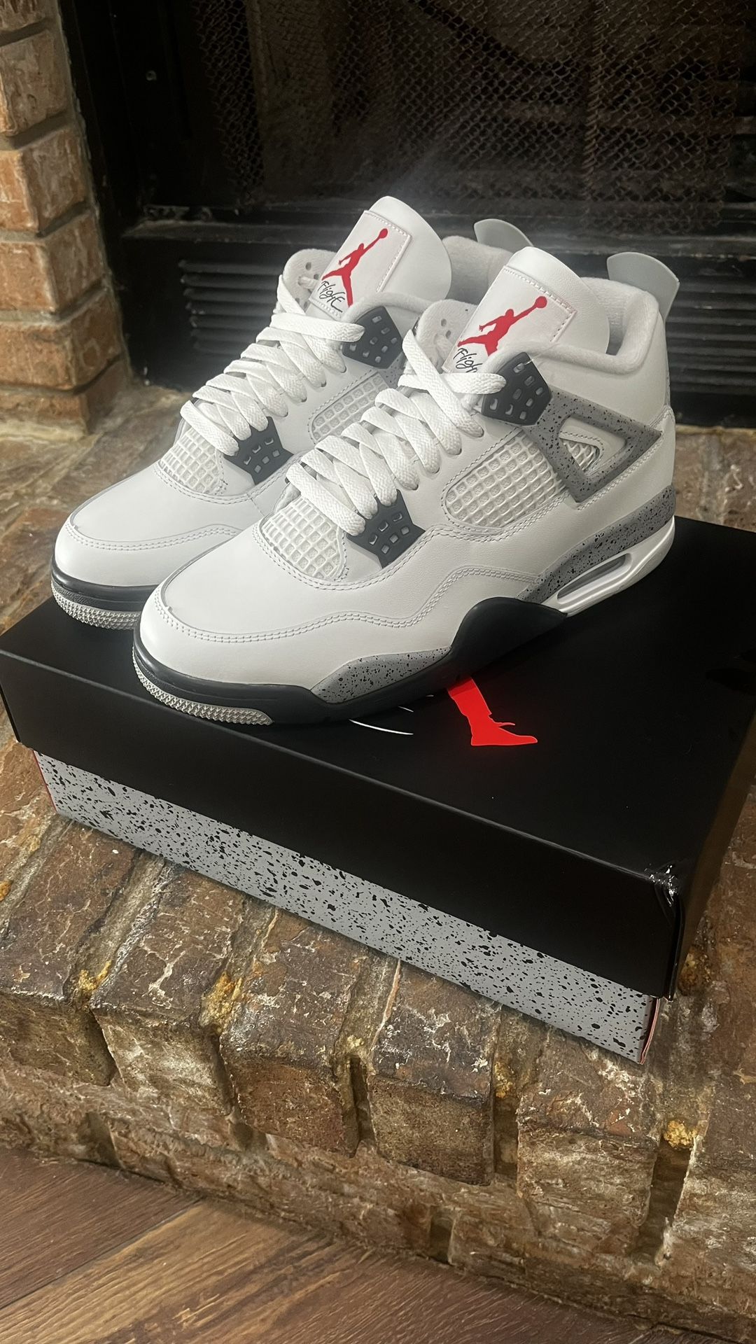 Air Jordan 4 Retro White Cement Size 10