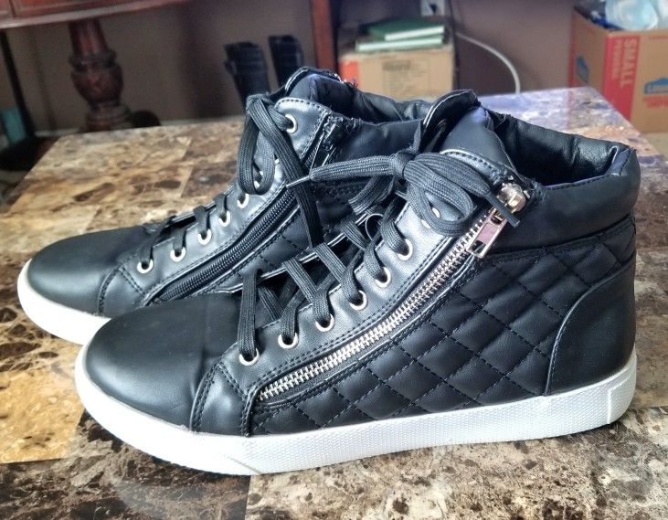 New Size 9 Tennis Shoes