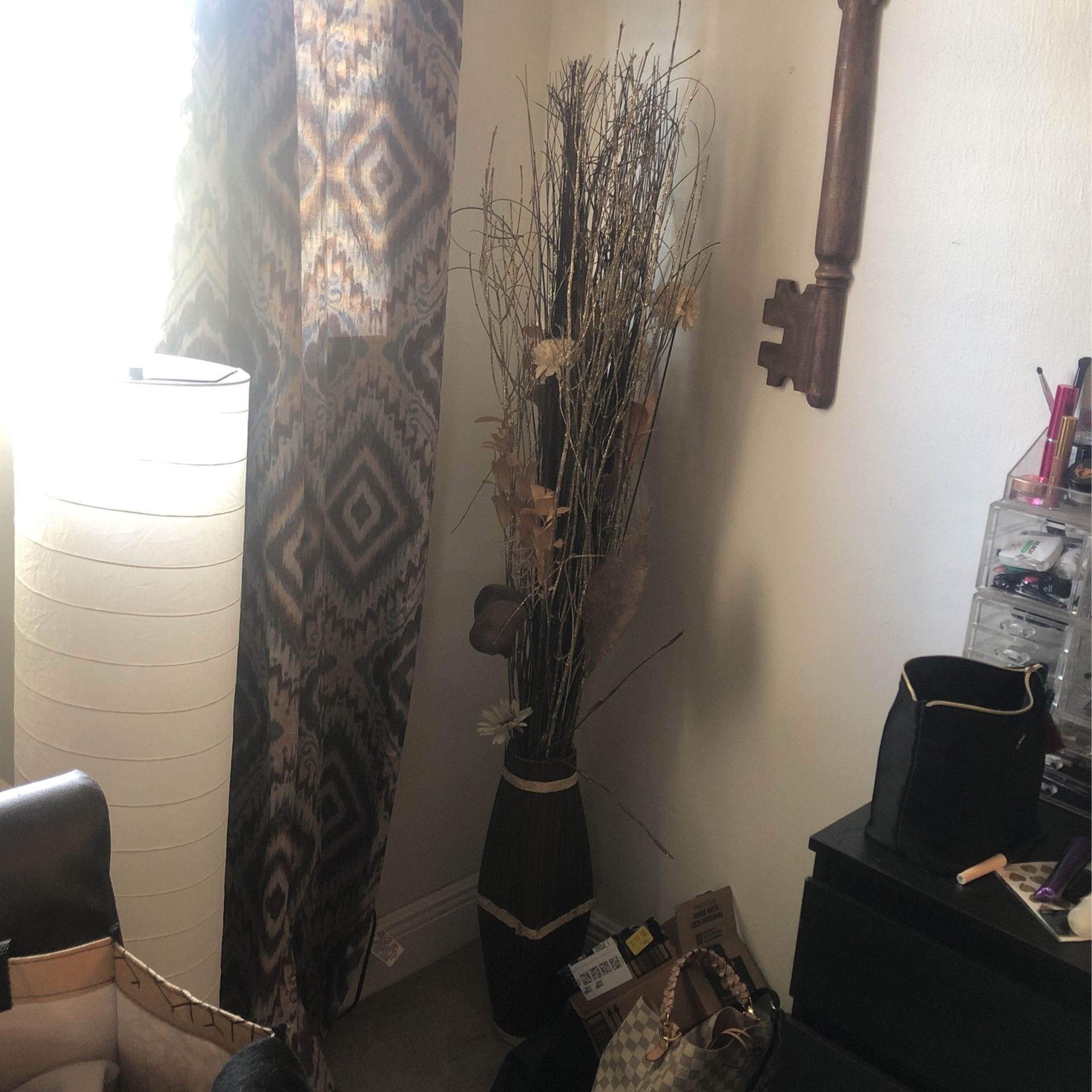 Plant Holder And Decor