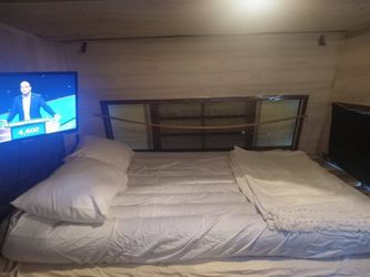 Very Nice 1987 Mallard Sprinter Camper Great Condition!!!