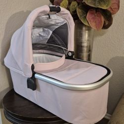 UPPAbaby Vista V2 bassinet