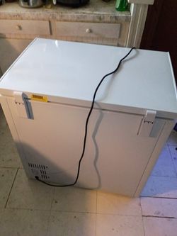 7 CU FT chest freezer - brand new