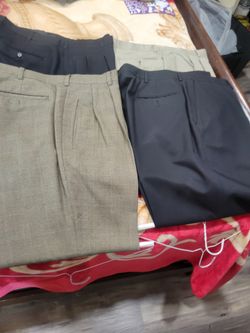 4  Pantalones de vestir como nuevos