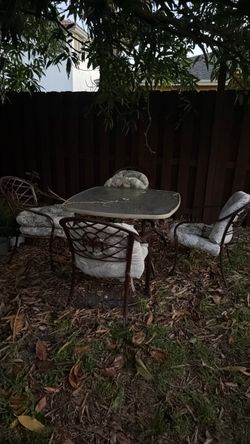 Free outdoor set