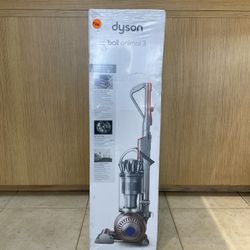 DYSON BALL ANIMAL 3 VACUUM CLEANER.