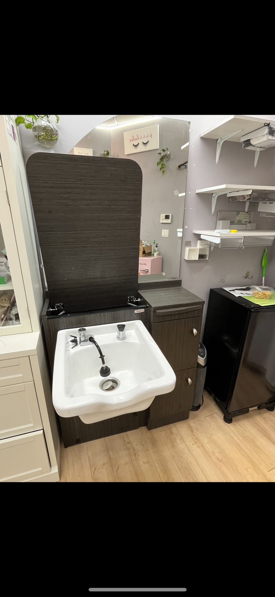 All In One Kaemark Salon Station + Chair