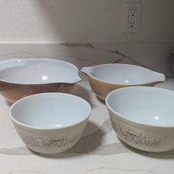 Vintage Pyrex Mixing Bowls