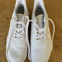 Men's cloud form, comfort, tennis shoes, Adidas 10 1/2