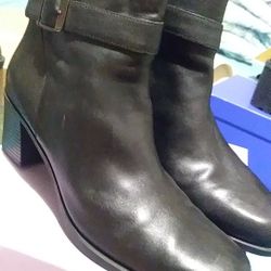 Woman Boot Heel
