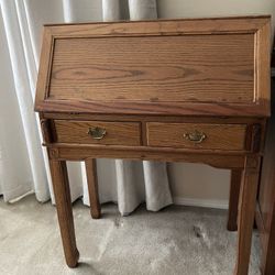 Wooden Desk w/ Drawers