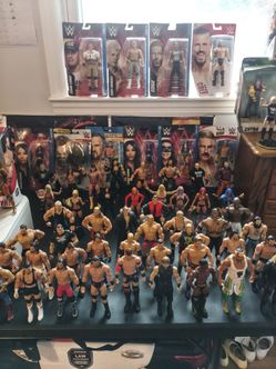 Wwe wrestling figures lot