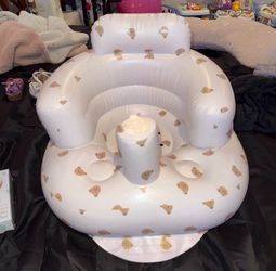 Baby floor seat
