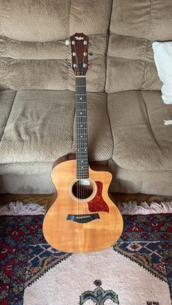 Taylor 114ce Acoustic-Electric Guitar (2021) – Good Condition