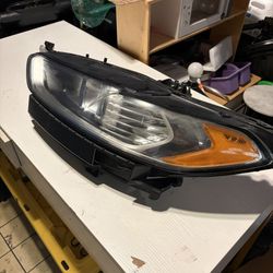 Headlight Driver Side Ford Fusion