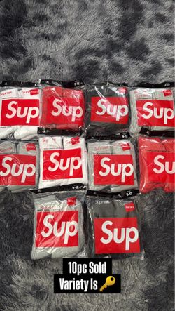 Supreme socks
