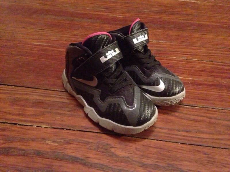 Lebron size toddler 6