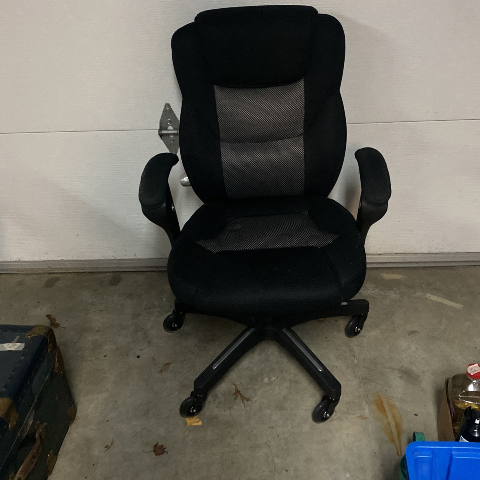 True Innovations Sport Mesh Mid back Office Chair