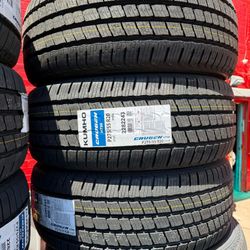 275/55/20 Kumho Crugen HT Set Of Tires 