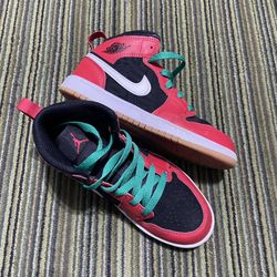 CHRISTMAS JORDANS SIZE 1