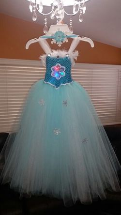 Frozen Elsa's dress