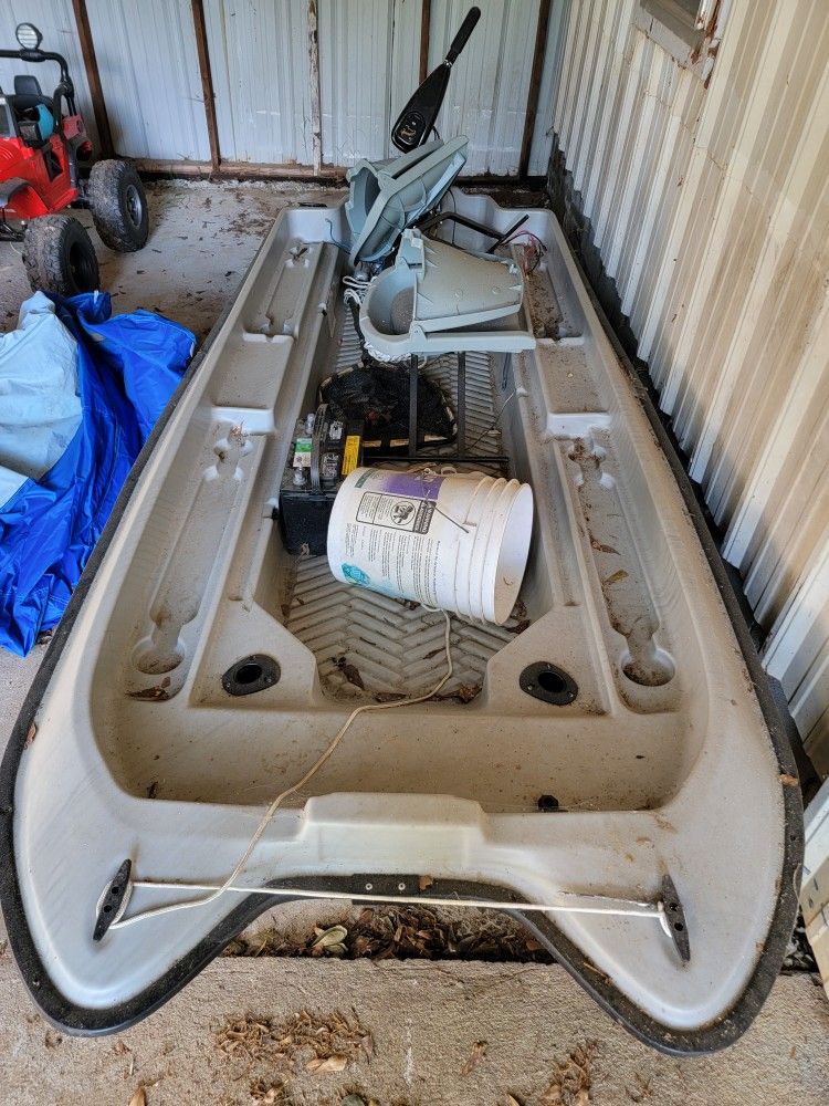 Bass Pro Shop 10 Ft Pond Prowler/jon boat/john Boat