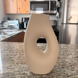 Modern Decorative Ceramic Vase